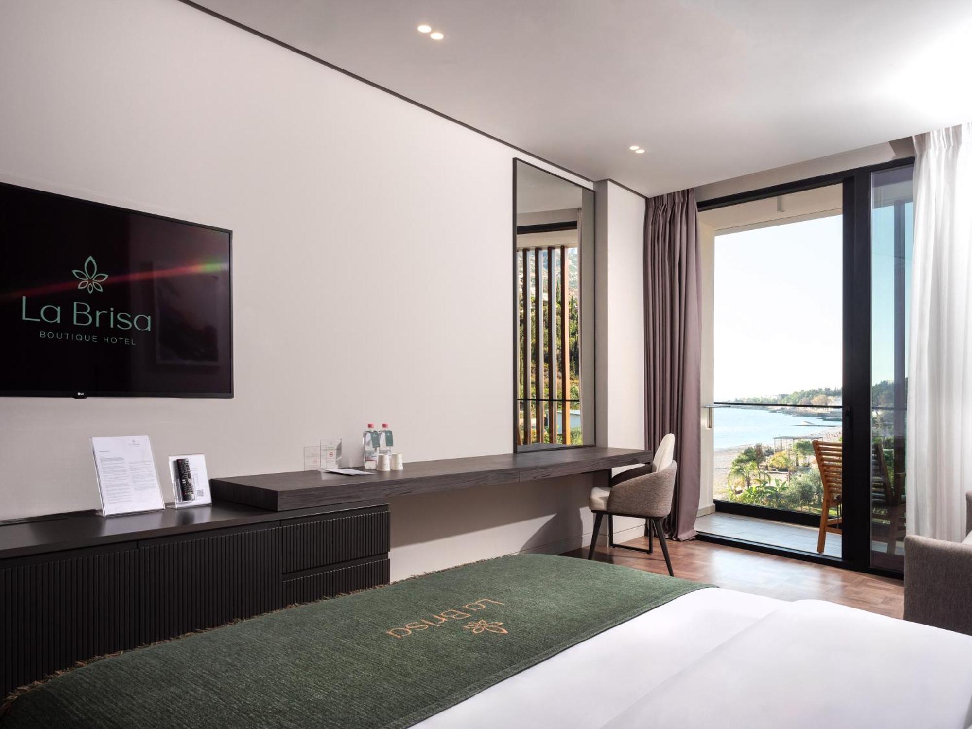 La Brisa Boutique Hotel Dhermi Bagian luar foto
