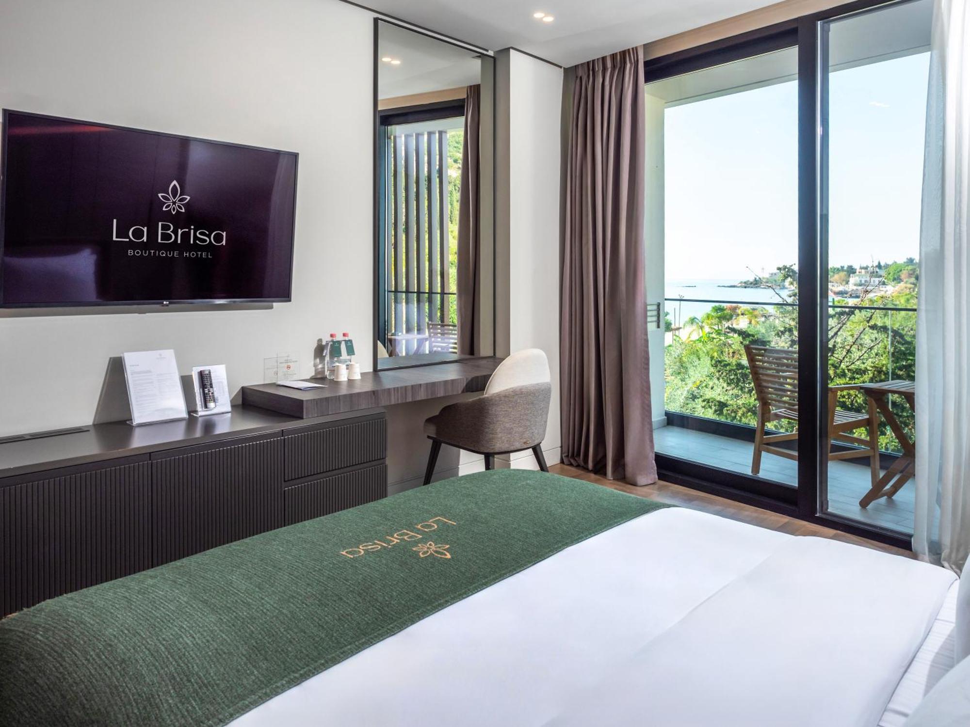 La Brisa Boutique Hotel Dhermi Bagian luar foto